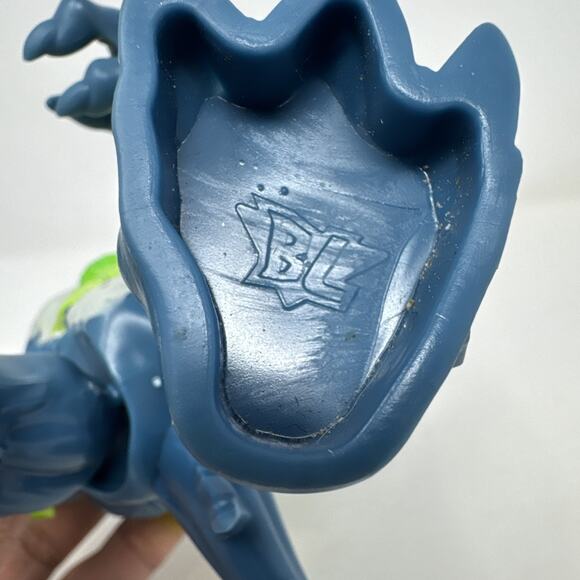 Beast Lab Shark Beast Creator Experiment 8" Action Figure Light and Sound Hammer - Picture 5 of 6